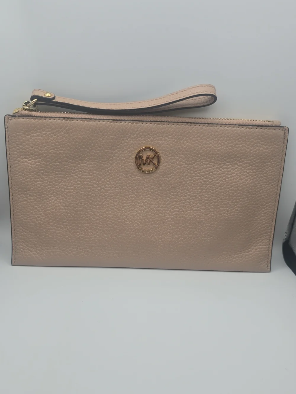 Michael Kors Nude Beige W/ Gold Hardware & MK Clutch/Wristlet (NWOT)✨️